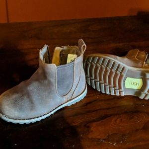 UGG Toddler Leather Boots Size 9